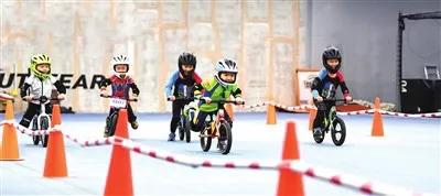 六一快乐全家总动员,六一开场舞蹈欢乐总动员