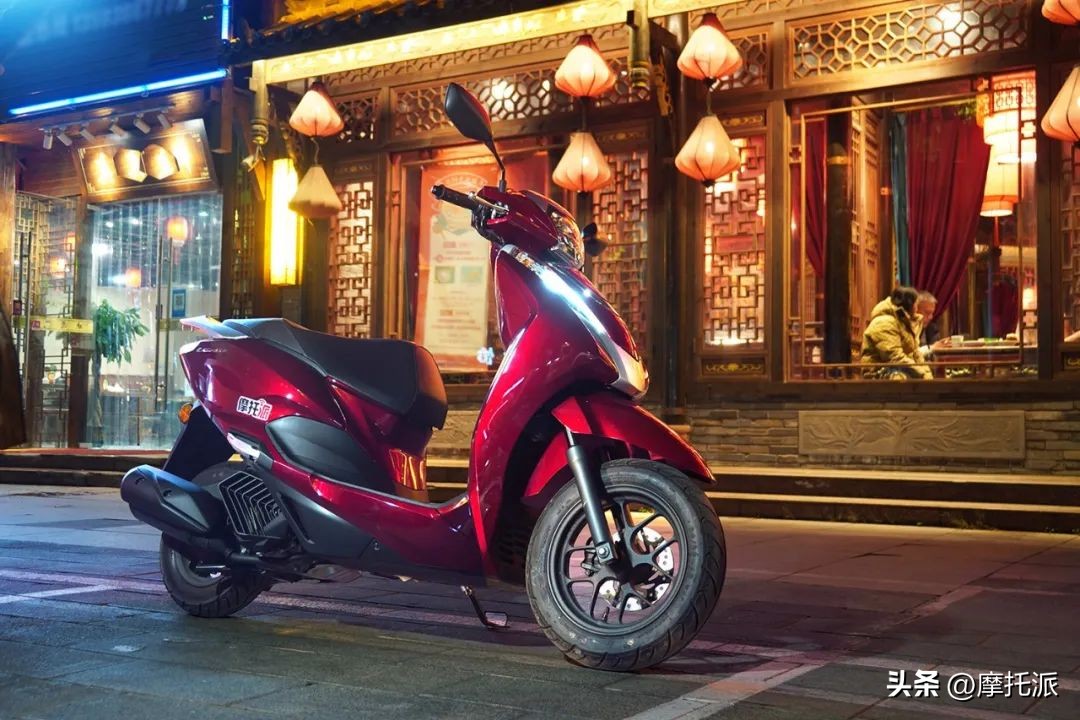 不谈情怀它仍有贵的道理：本田LEAD125综合测评