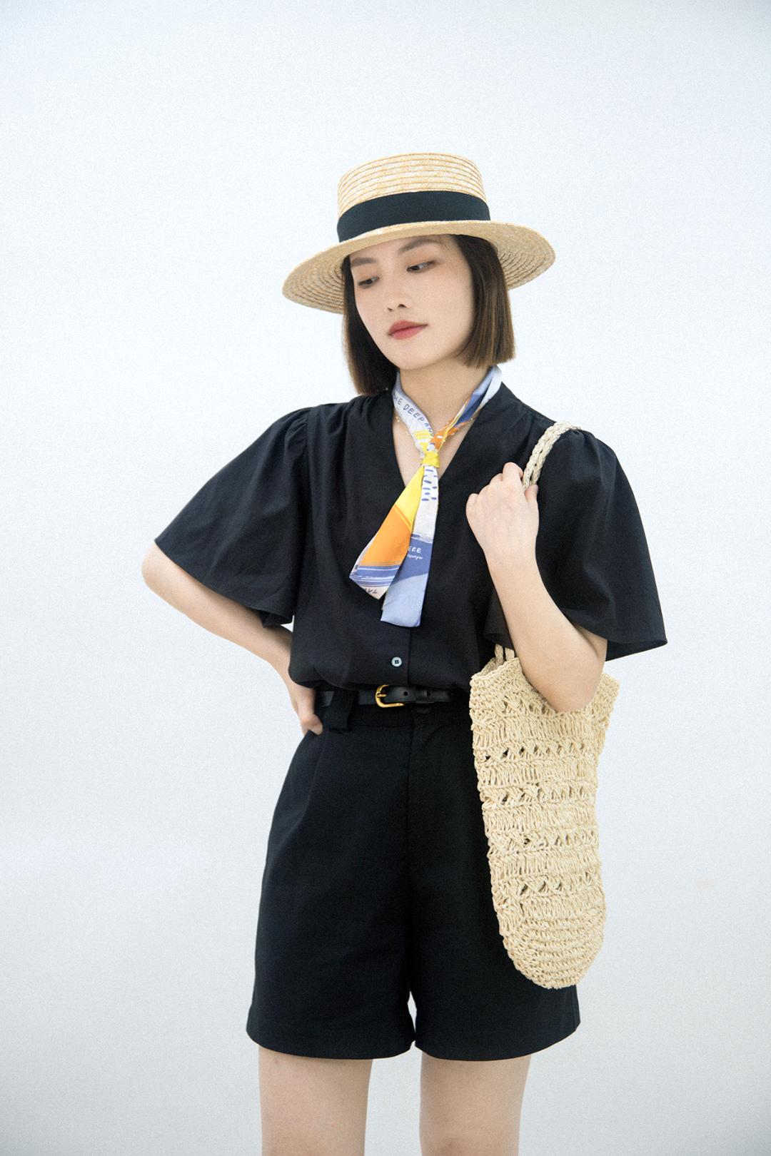 胶囊衣橱春季穿搭,夏日简单实用一衣多穿