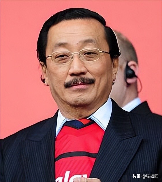 怪事：小伙为了替父亲和自己吹的牛圆谎，竟然租下北京的别墅