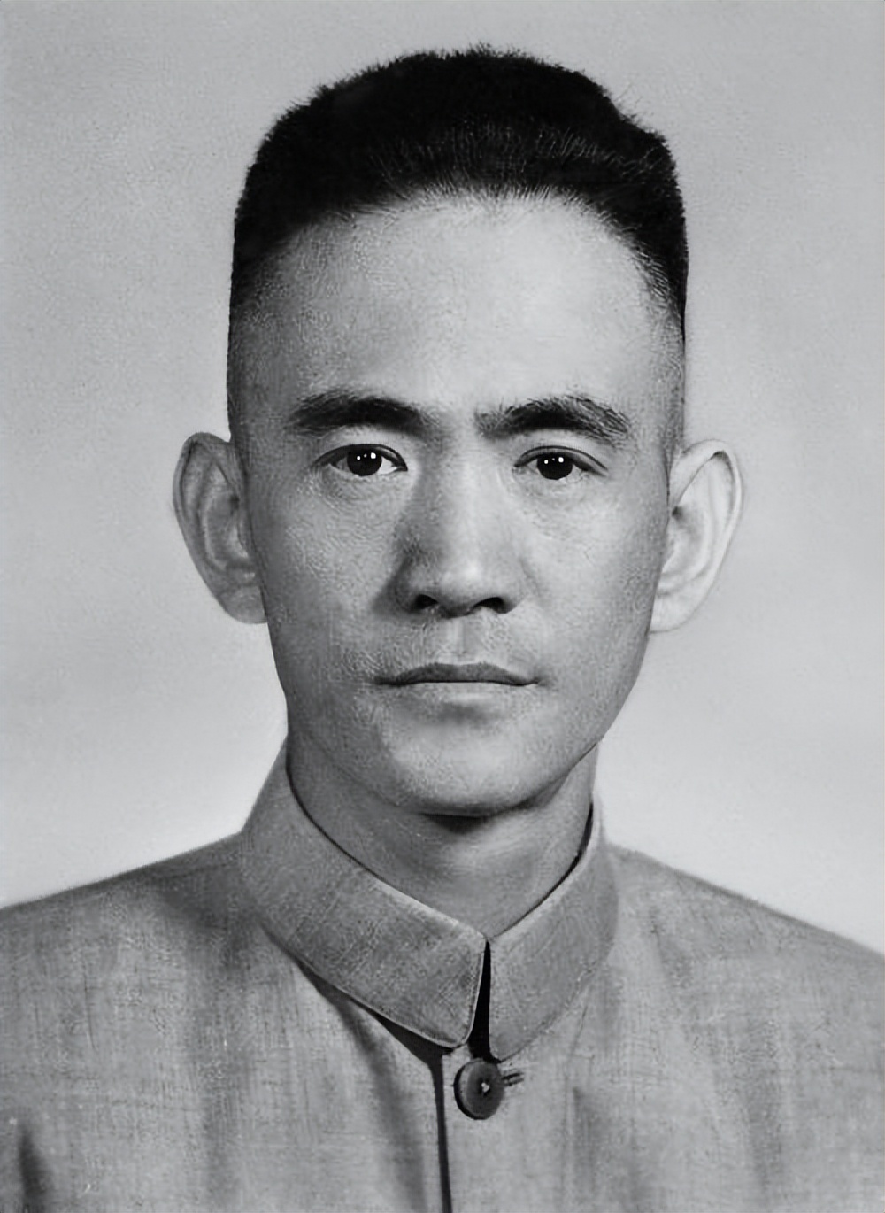 广西区委书记必须是壮族吗,广西区历届区委书记