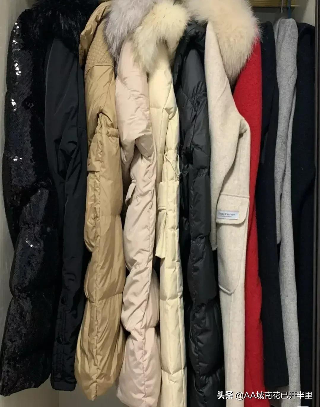 女人衣柜里永远缺一件单品,为啥女人衣柜里永远少一套衣服