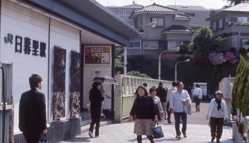 上海小伙负债42万到日本求学,被骗到农村成了黑户,打工15年养家人