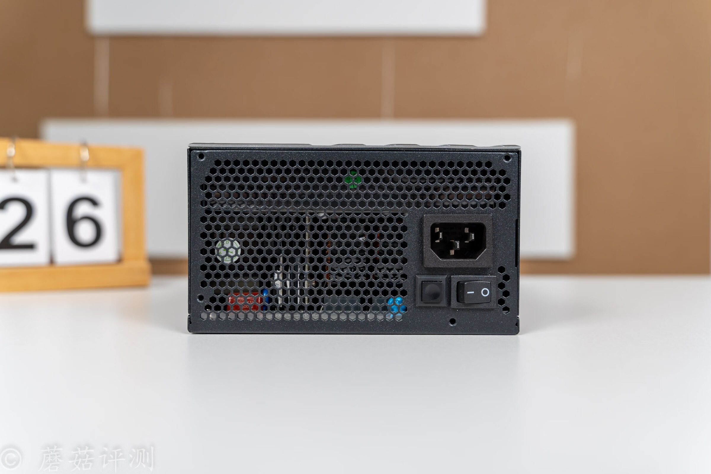 艾湃电竞750w全模组电源安装视频,美商艾湃电竞电源拆解