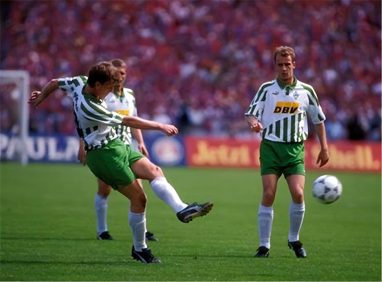 错过尤文，惹怒拜仁，还得罪了三任德国队主帅，德甲金靴不够职业