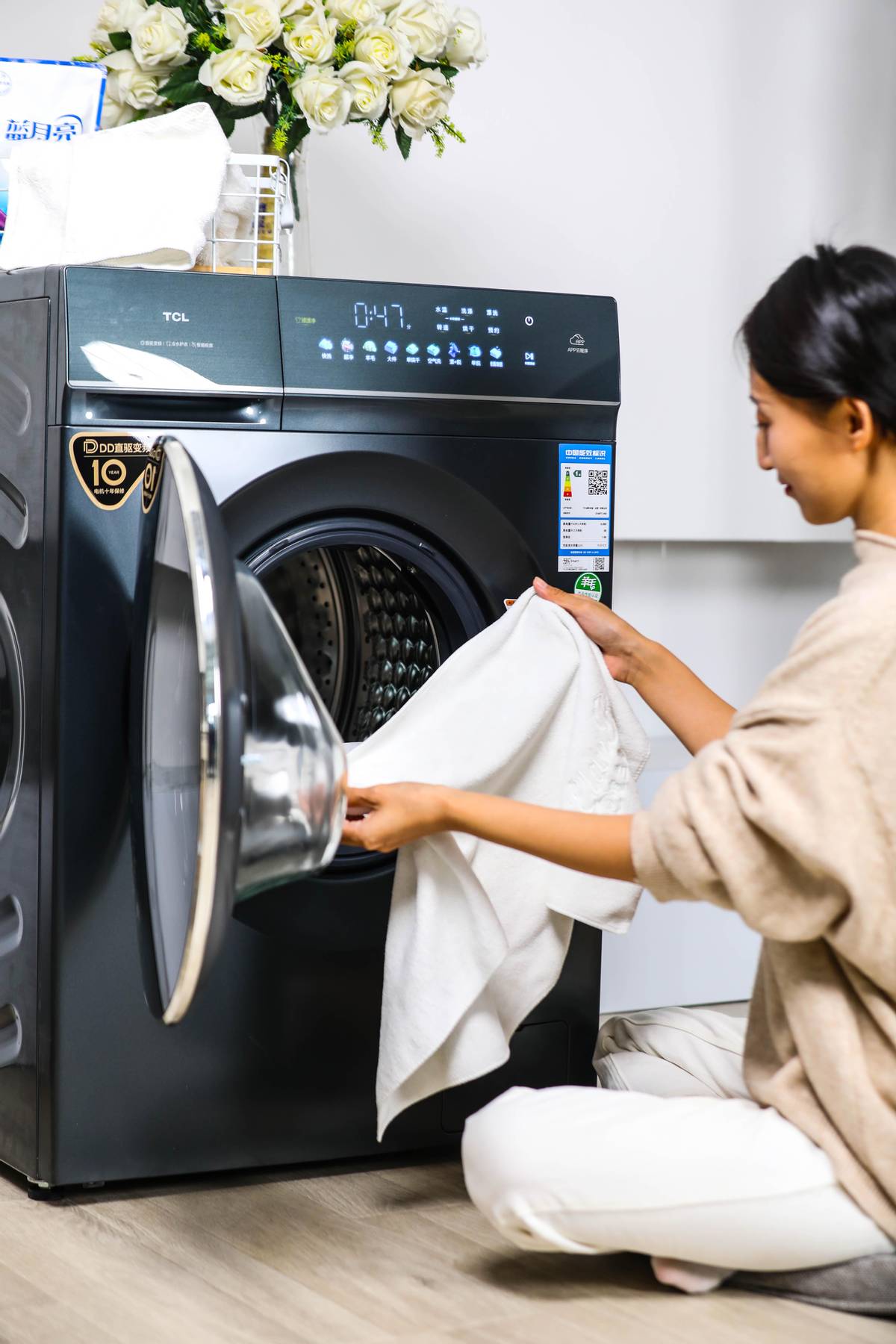 想换个洗衣机请问哪款好用,滚筒直驱洗衣机tcl和海尔哪个好
