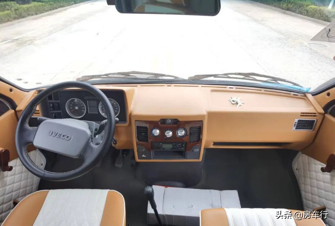 最强依维柯四驱越野房车,军用依维柯作战车