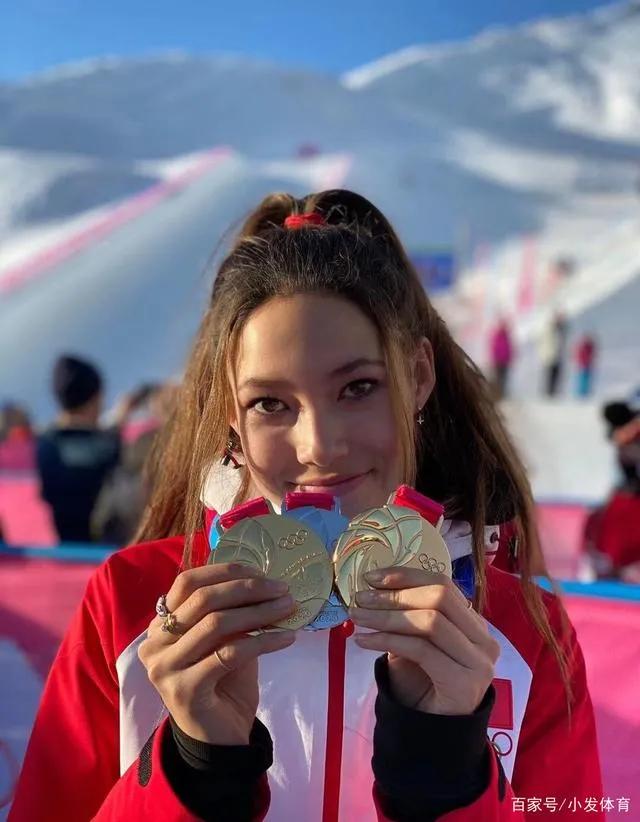 拿着上千万的薪资却踢不进球,拿上千万年薪的男足们