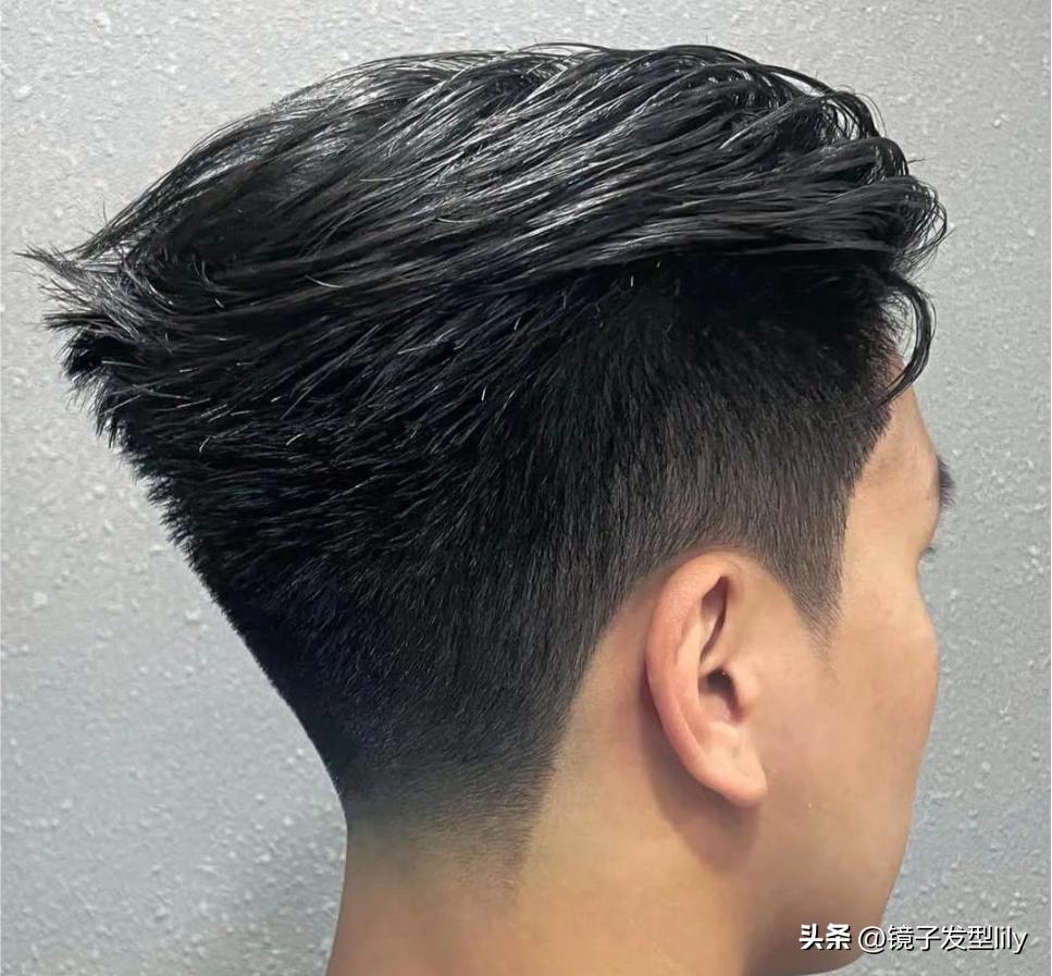 男款发型2020流行发型烫发,最新款烫头发型推荐男士