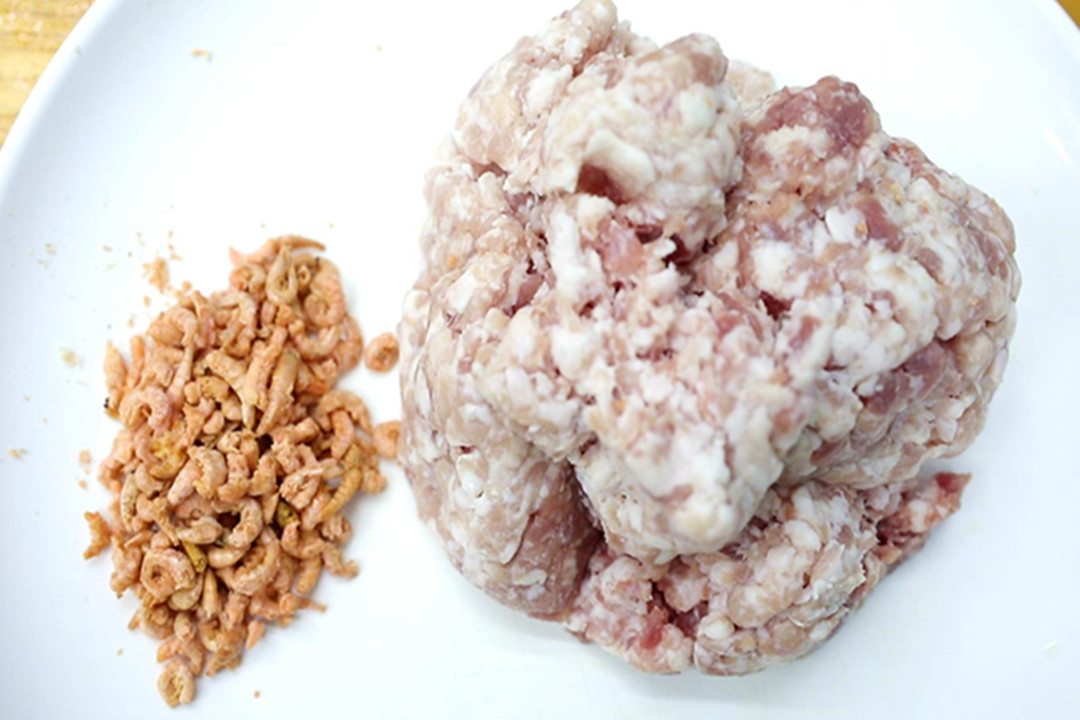 馄饨吃着像饺子?那是馅没调好!牢记“放1味加1油”,馅香汤又鲜