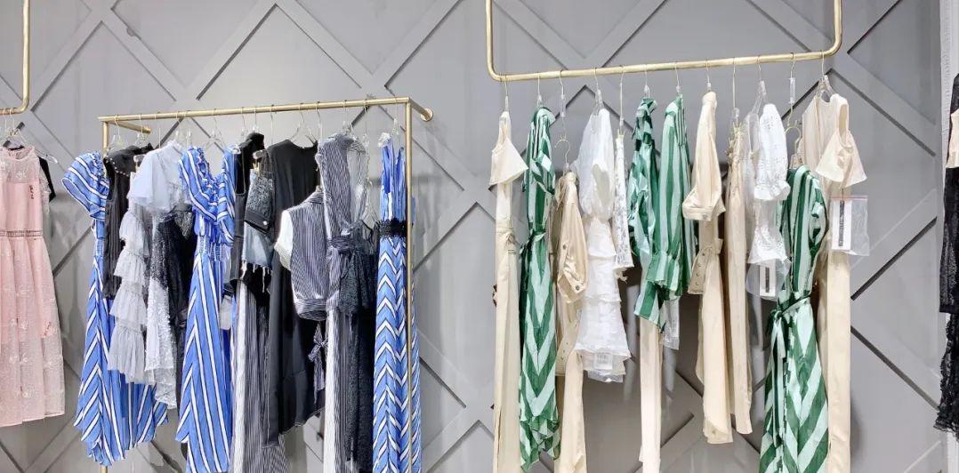 伊华欧秀连衣裙特价,伊华欧秀女装新款连衣裙