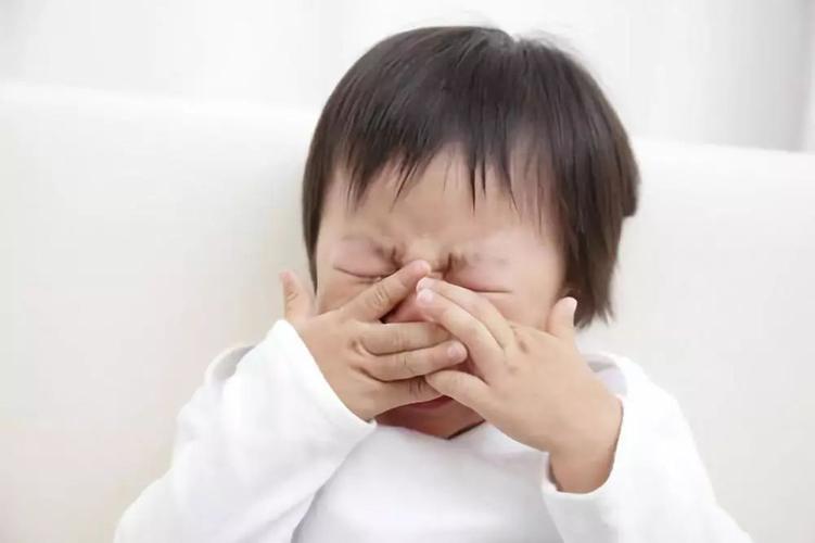 一岁半宝宝腹泻特别臭是怎么回事,1岁半宝宝呕吐腹泻怎么回事