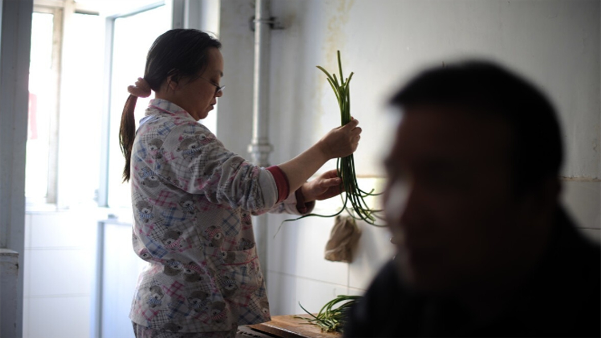 丈夫出轨小三找上门结果惨了,老公找小三悲惨遭遇案例