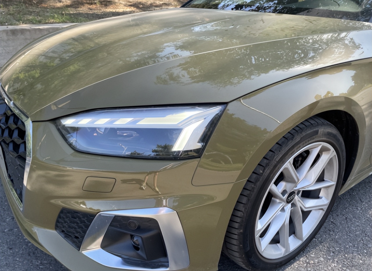 奥迪a5动力比a4强么,10年奥迪a5油耗