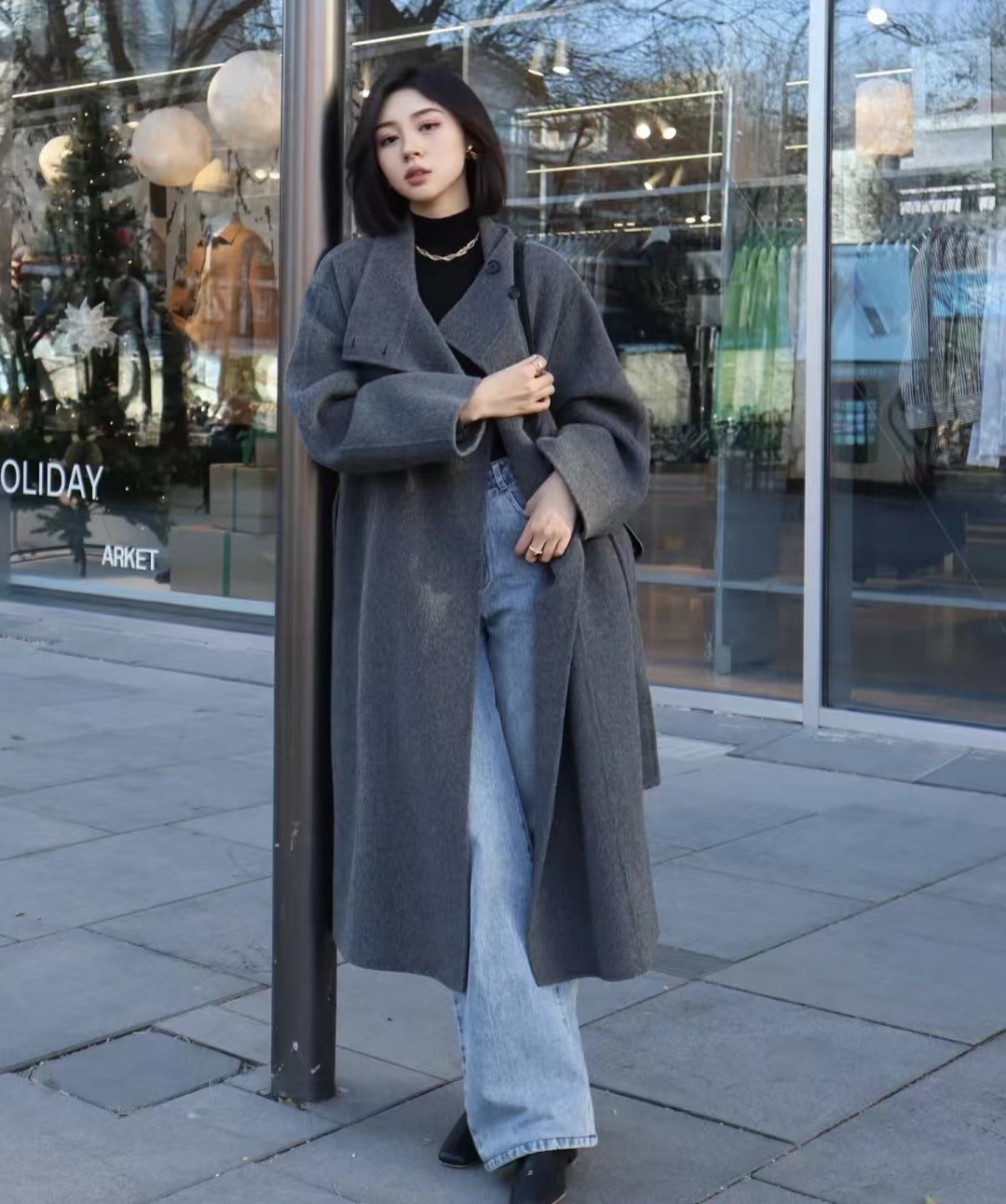 中款深灰色大衣怎么搭配好看,maxmaralabbro灰色大衣