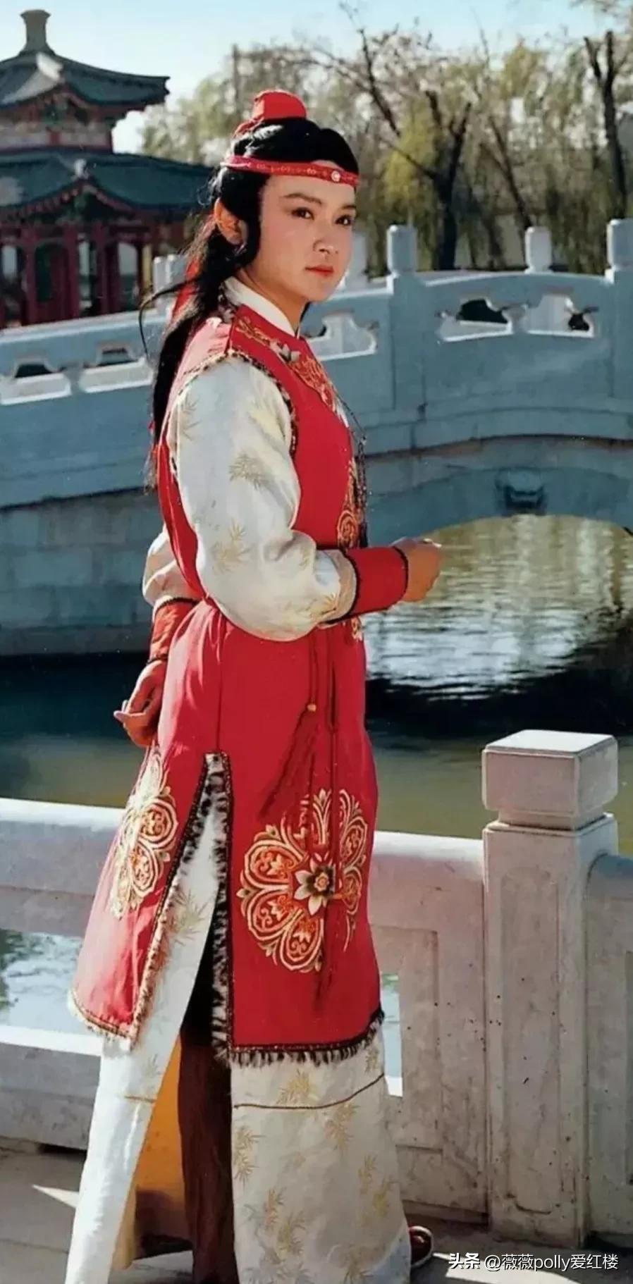 晴雯袭人与黛玉宝钗,晴雯不给开门后续