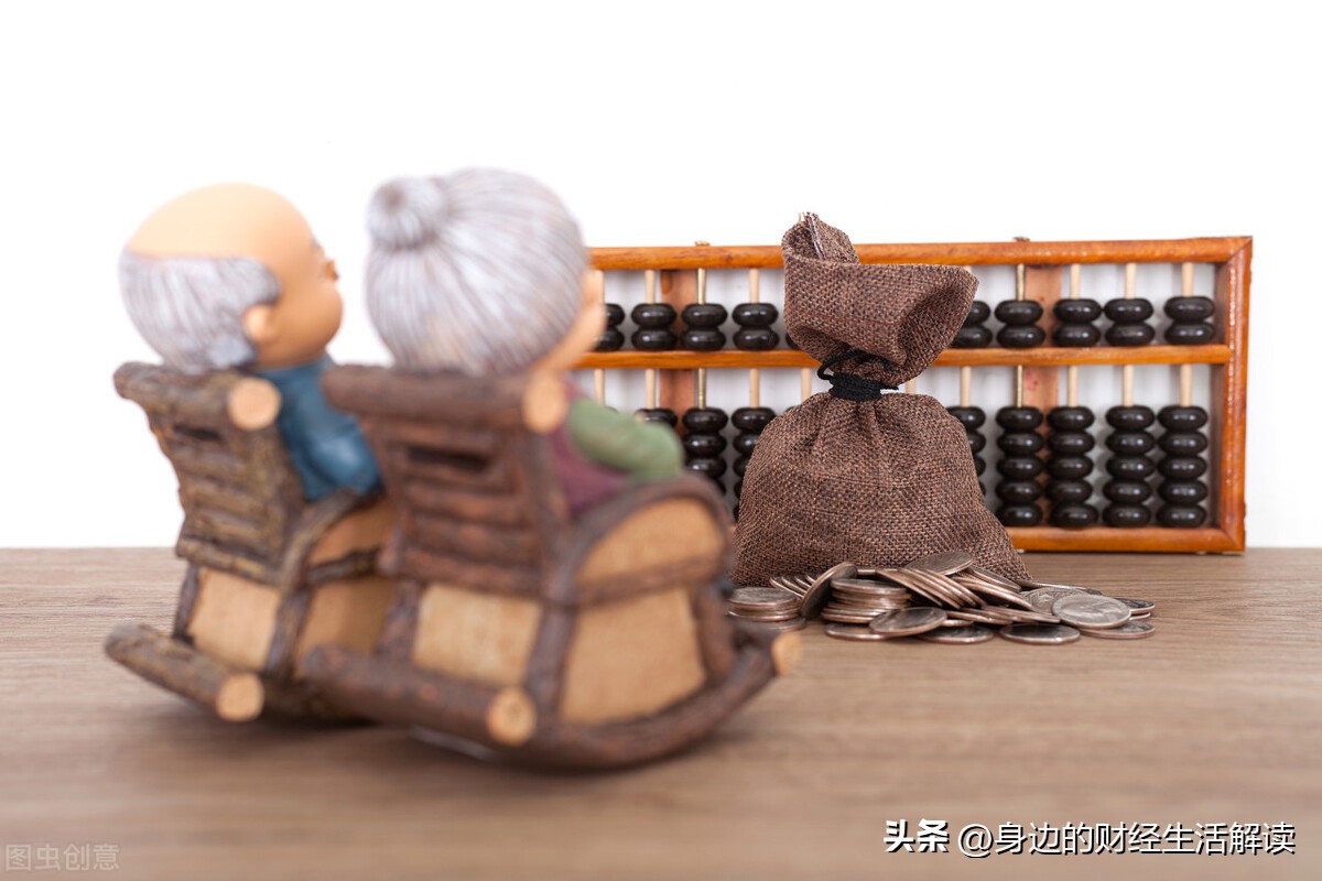 隔着50米就有一个药店！药店是如何赚钱的？告诉你真相