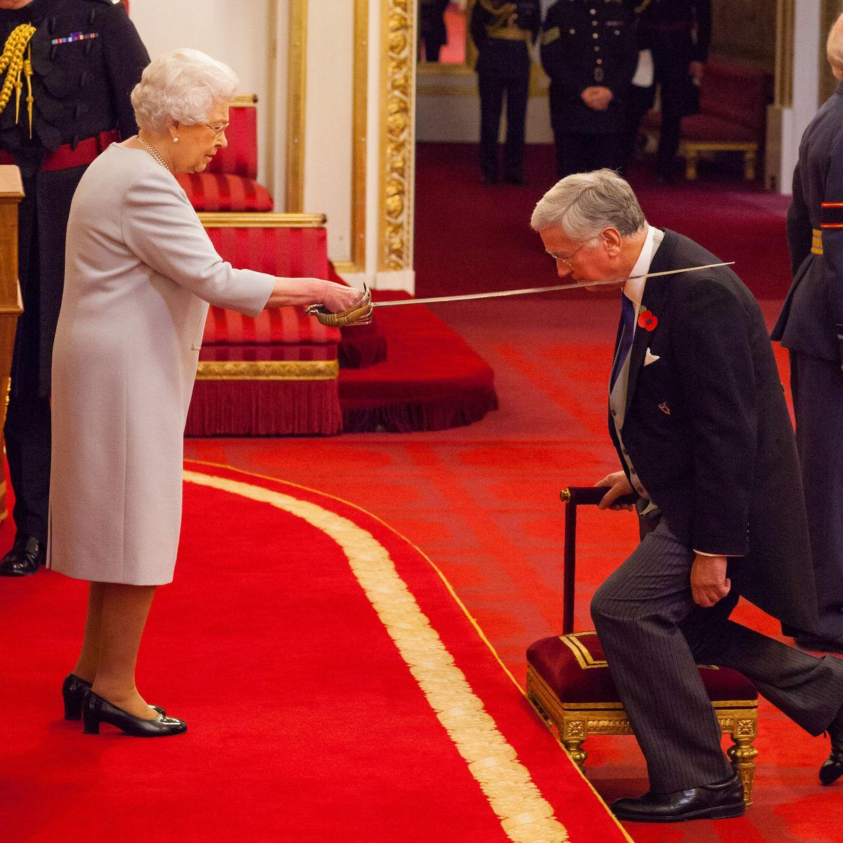 弗格森穆帅曼城,英超名人堂第一名