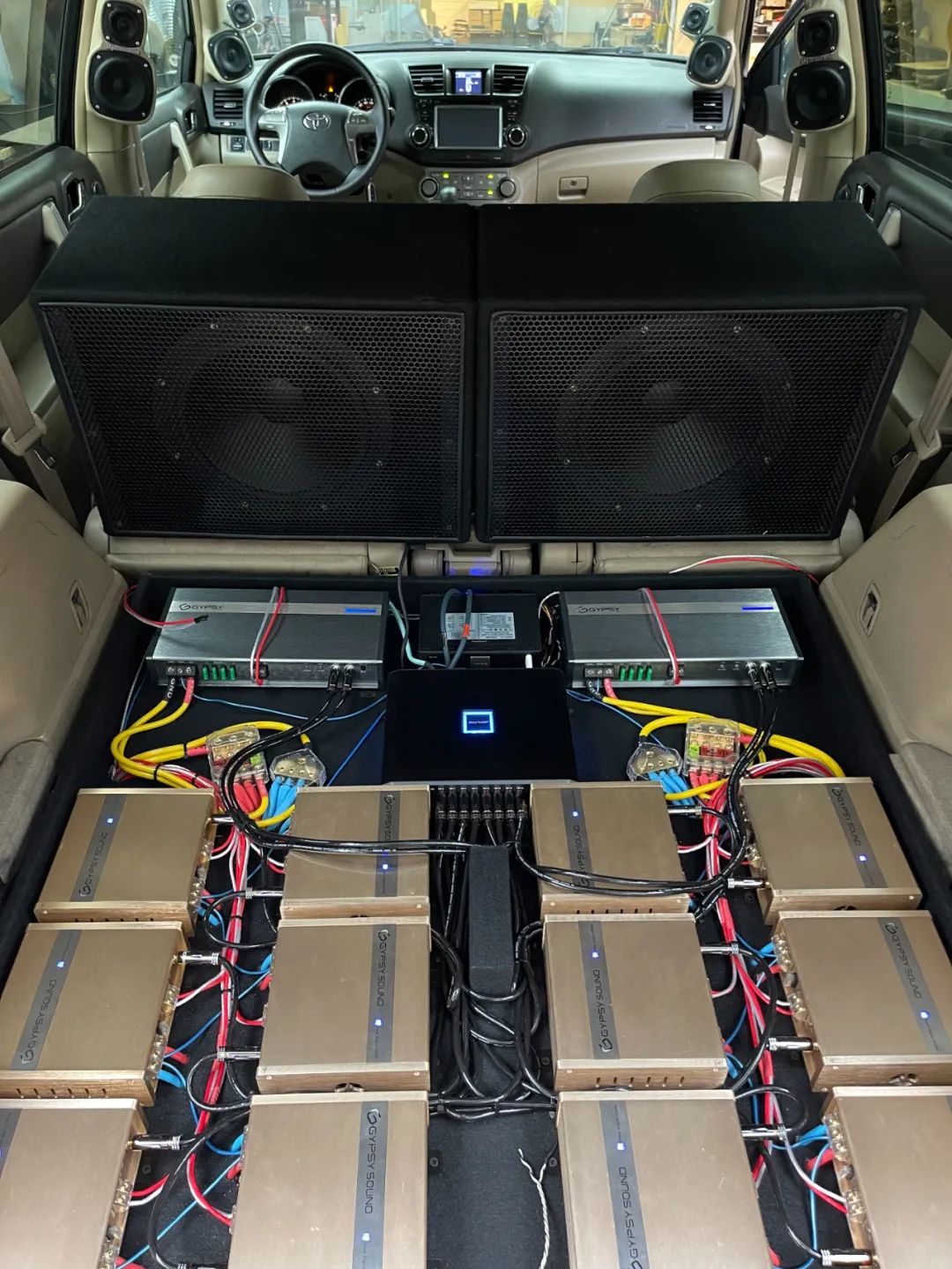 丰田汉兰达改装全车音响加低音炮,丰田汉兰达音响改装