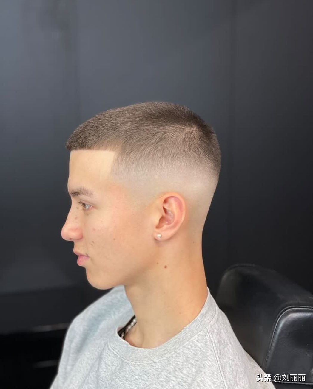 男士发型2021流行发型图片刘海,男士发型2020流行发型大叔发型