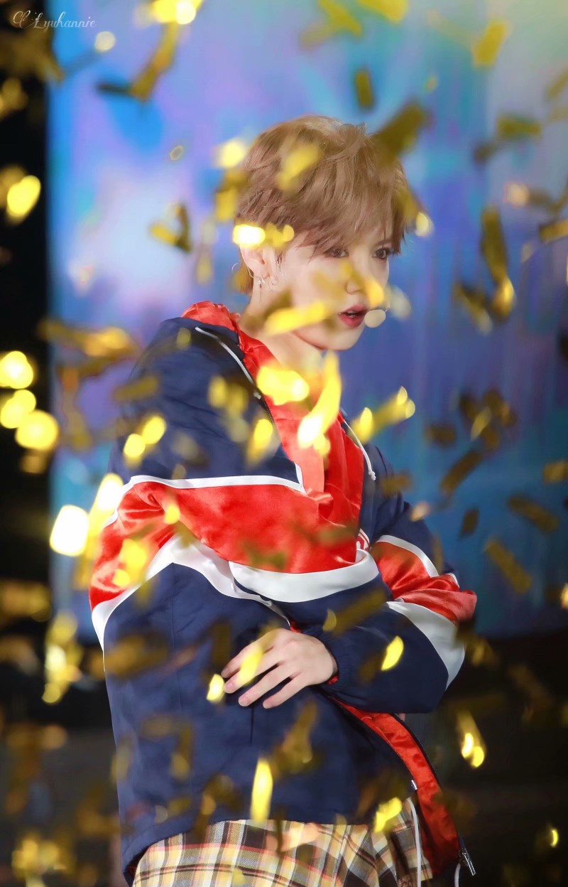 鹿晗2017年手机壁纸,鹿晗高清手机壁纸2016