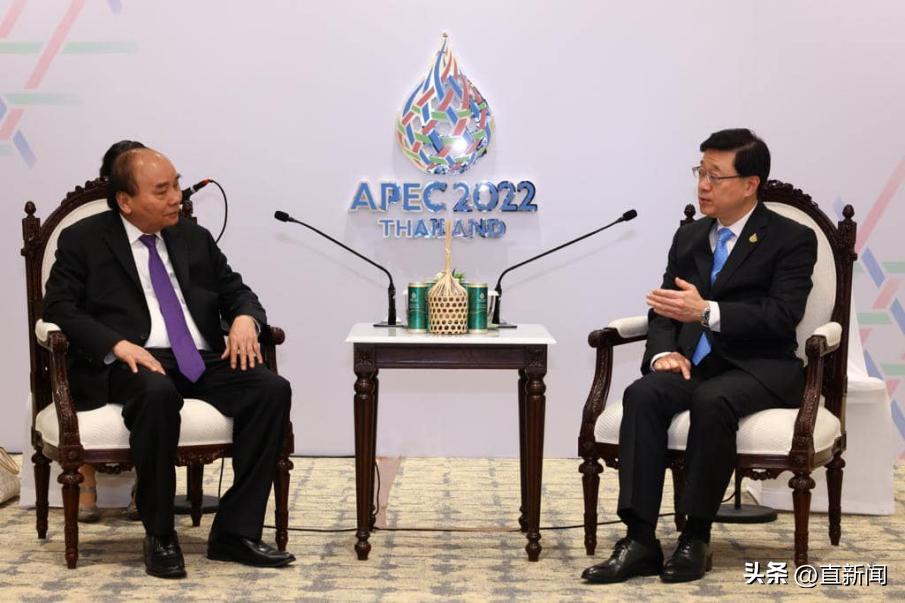 李家超，在APEC说好香港故事丨香港一日