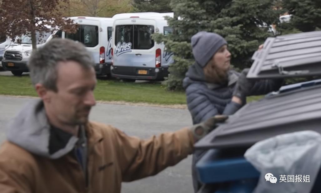 美国捡垃圾收入,美国夫妇垃圾箱寻宝