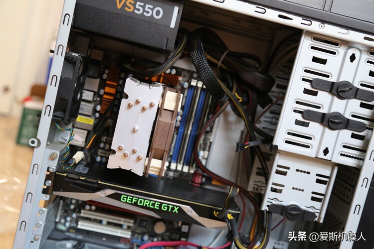 ITX好搭档！ThermaltakeTT钢影SFX650W金牌全模组电源开箱