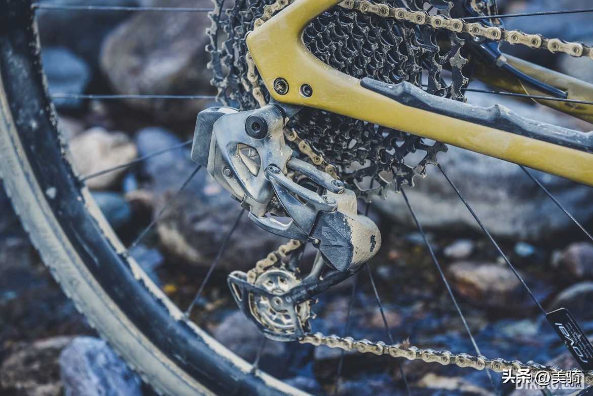 快乐重型“瓜”闪电全新DivergeSTR全地形公路车评测