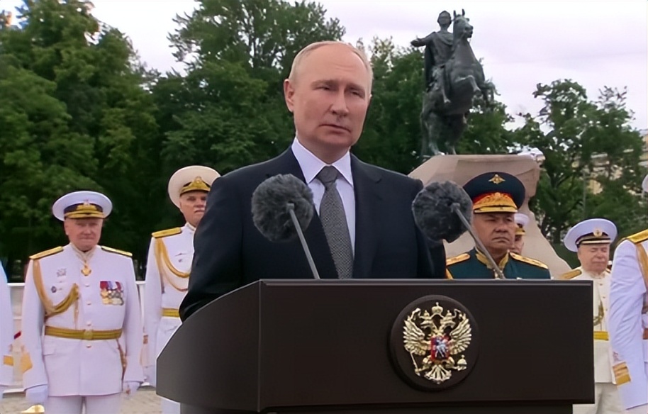 普京收入曝光,普京一年收入