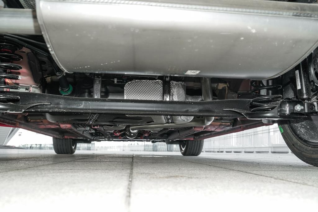 10万左右的家用轿车大比拼,10万以内四款家用小型车测试