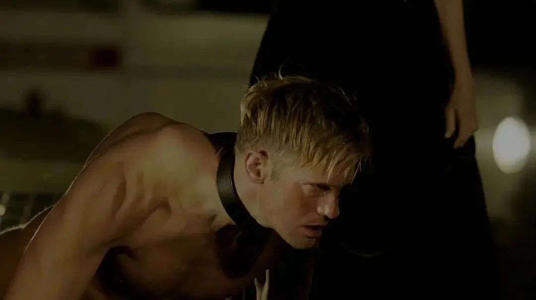 超人气卡司+大尺度+禁忌性题材，恐怖片女王玩SM？