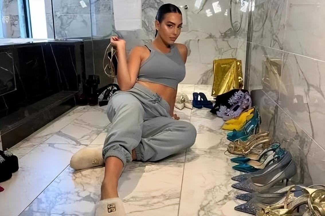 生3个孩子也没用，乔治娜花钱如流水高调炫富，和C罗出现感情危机