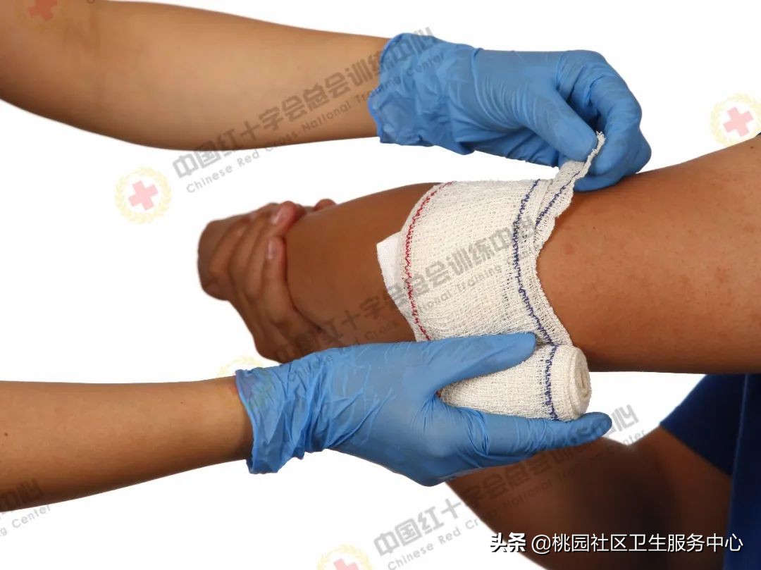 应急演练急救包扎的视频教程,新式急救绷带头部包扎方法