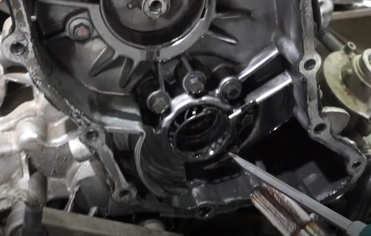 比亚迪秦混动变速箱行驶哒哒异响,比亚迪秦pro变速箱异响怎么解决