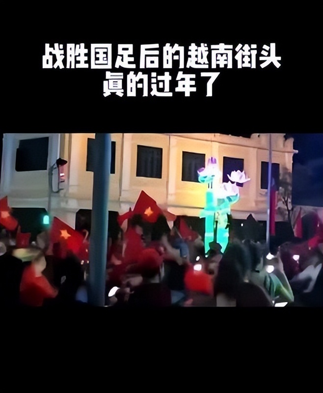 从*球赌**、黑哨的捞钱时代到集体摆烂，拿什么拯救你中国足球？