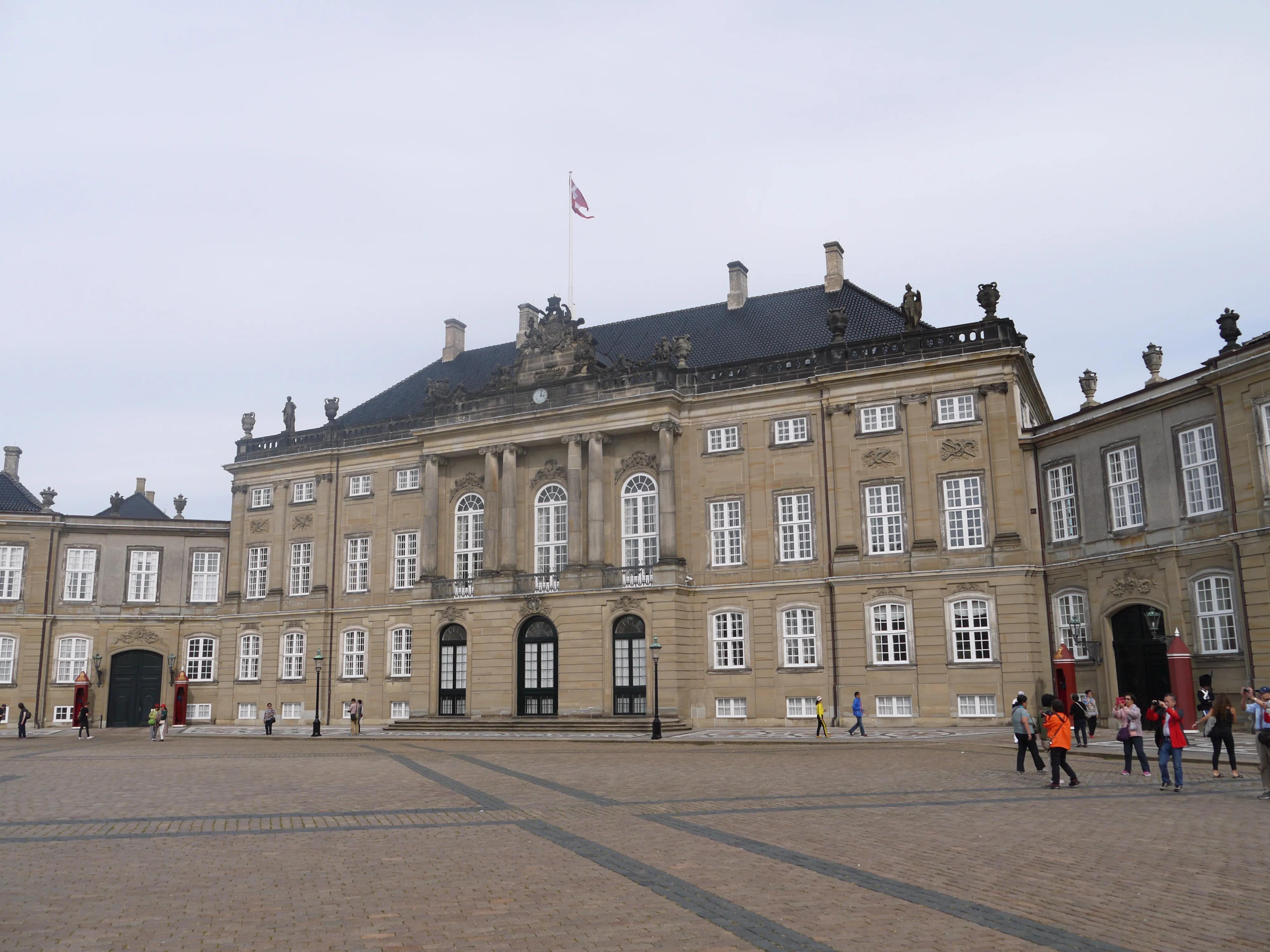 沈阳70岁以上老人免费旅游,沈阳老人自驾游视频