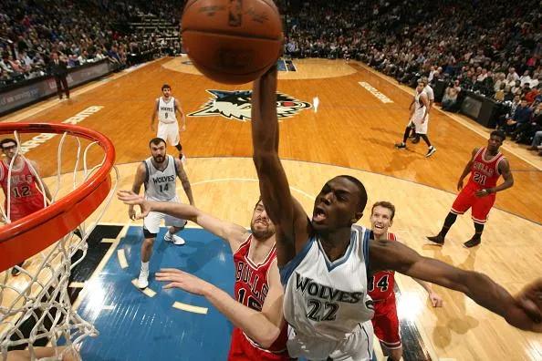 西蒙斯和迈特威谁厉害,西蒙斯和迈特威