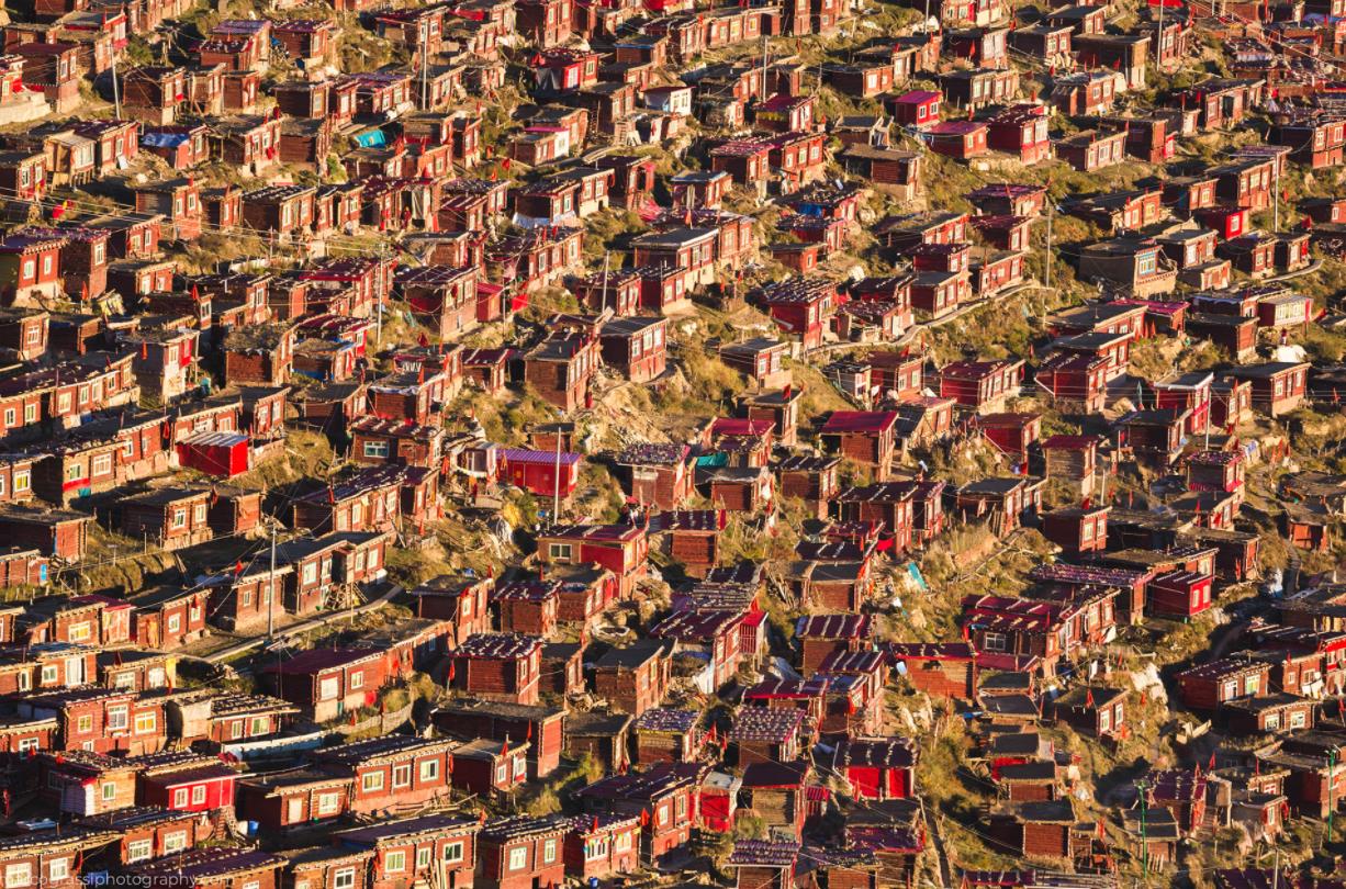 色达佛国世界信仰圣地,佛国净土川西色达