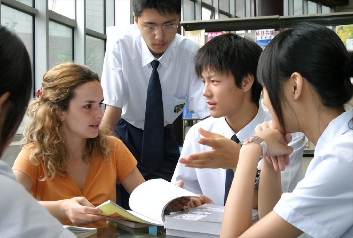 计算机类专业就业前景好的专业,未来五年哪些大学专业好就业