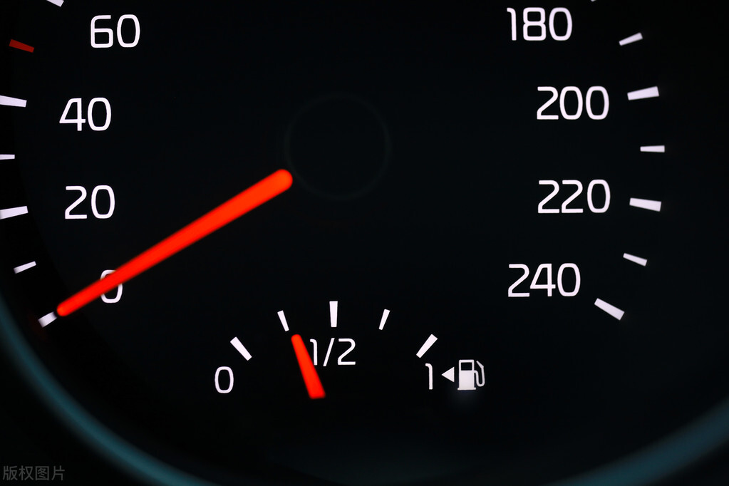 汽油泵有问题会出现什么症状,汽油泵有问题会报故障吗