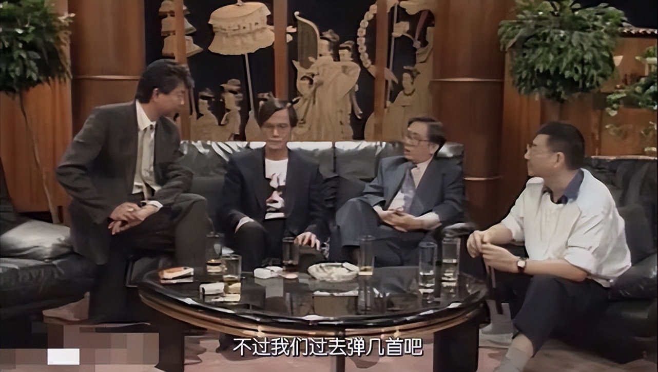 露骨成这样，没人嘲她「色情」