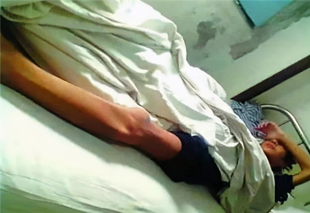 10年前卖肾少年卖苹果手机,高中生卖肾换苹果手机事件