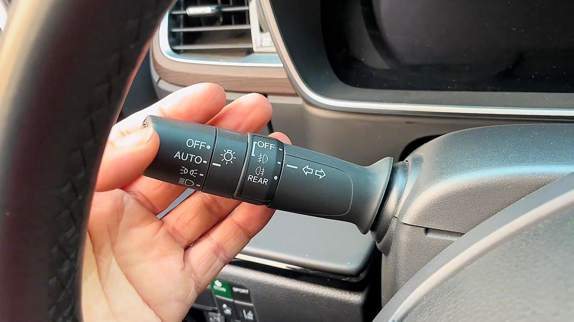 汽车各种灯光开关位置及操作,汽车灯光开关的正确使用