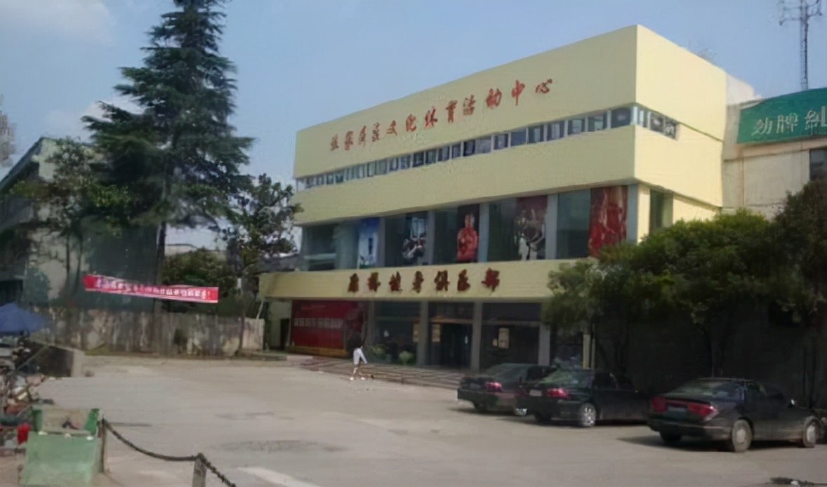 一场惊心动魄的篮球赛,一场别开生面的篮球赛作文