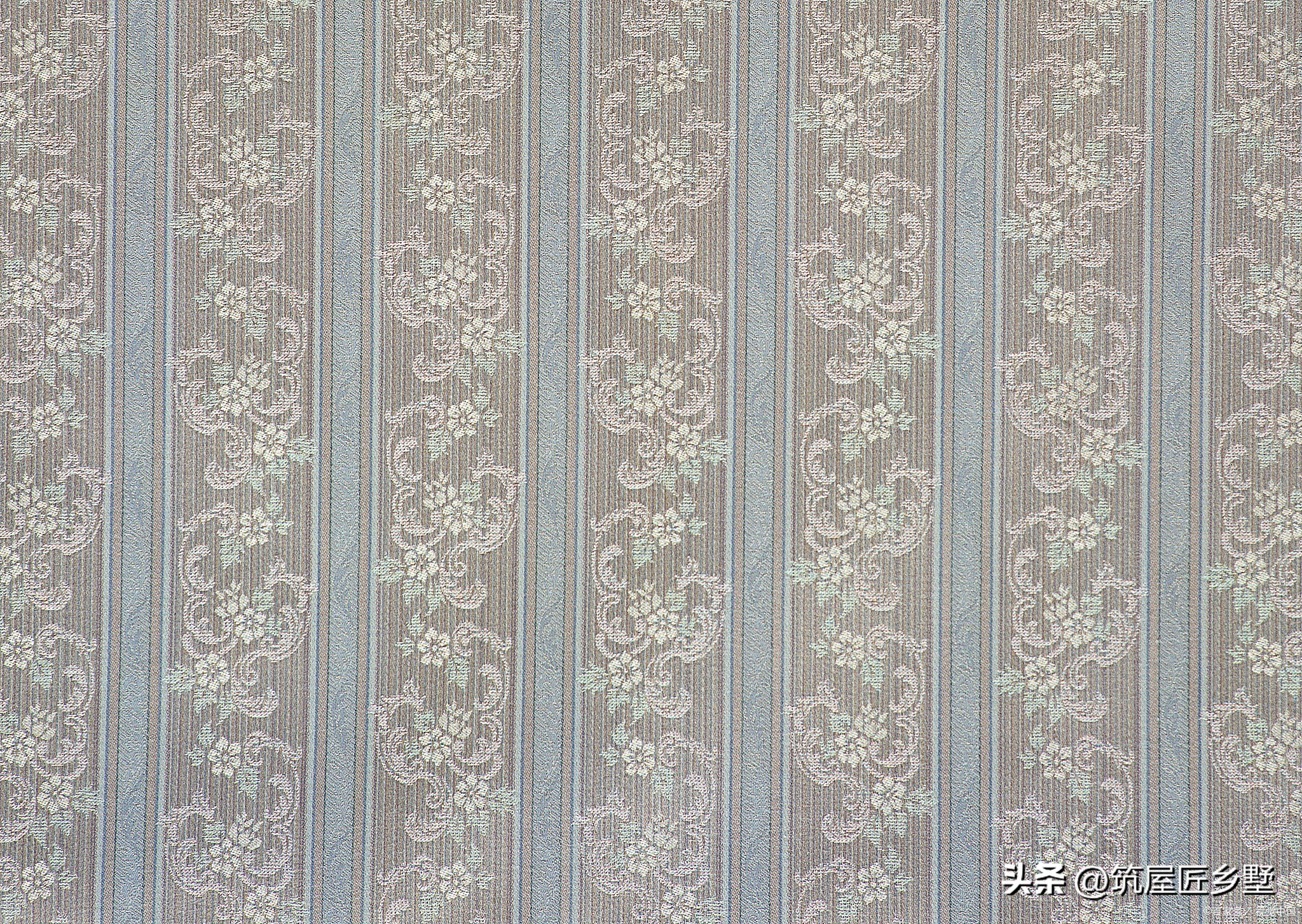 如何防止墙根返潮发霉,农村房子一下雨家里就返潮怎么办