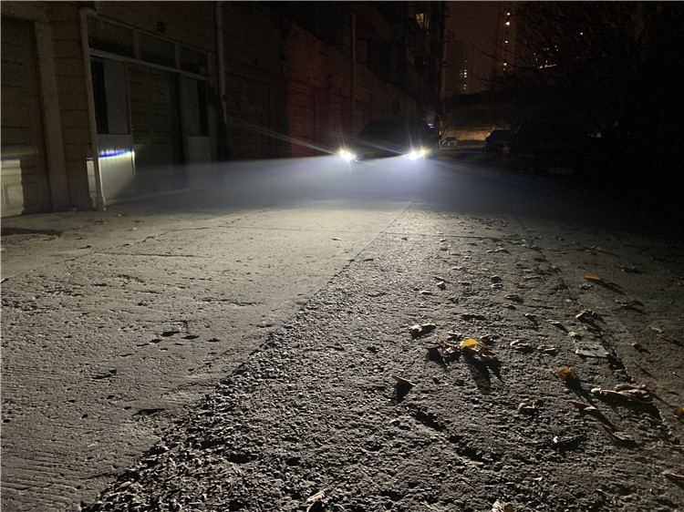 十代思域近光灯换led灯泡效果,思域原厂透镜换led灯如何