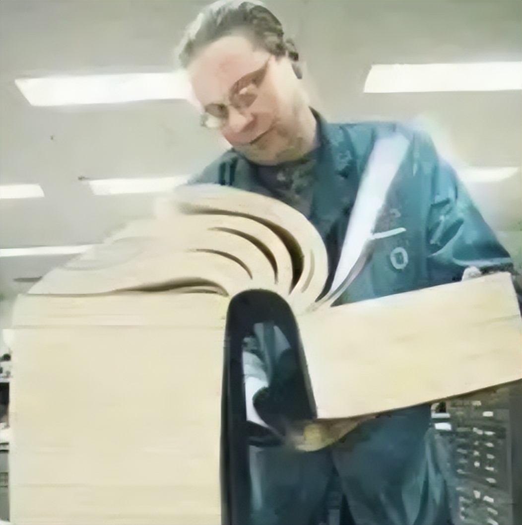 风靡一时的贵价咖啡厅，怎么“沦落”到卖盖浇饭了