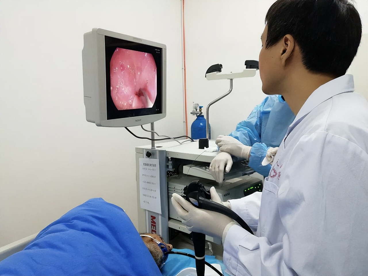 无痛胃镜和普通胃镜有什么区别么,无痛胃镜与普通胃镜的区别有哪些