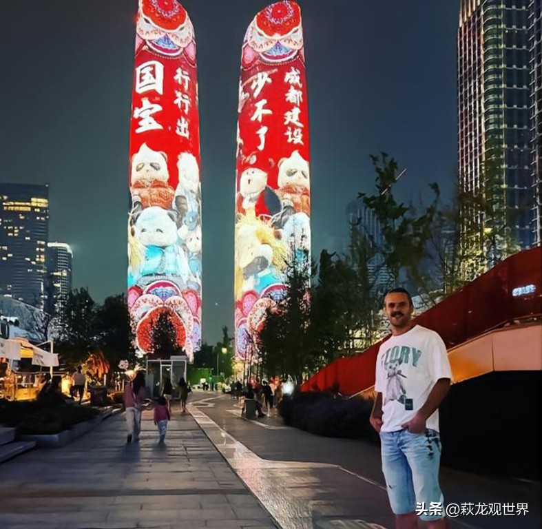 克雷桑胸口纹身,克雷桑费莱尼合照